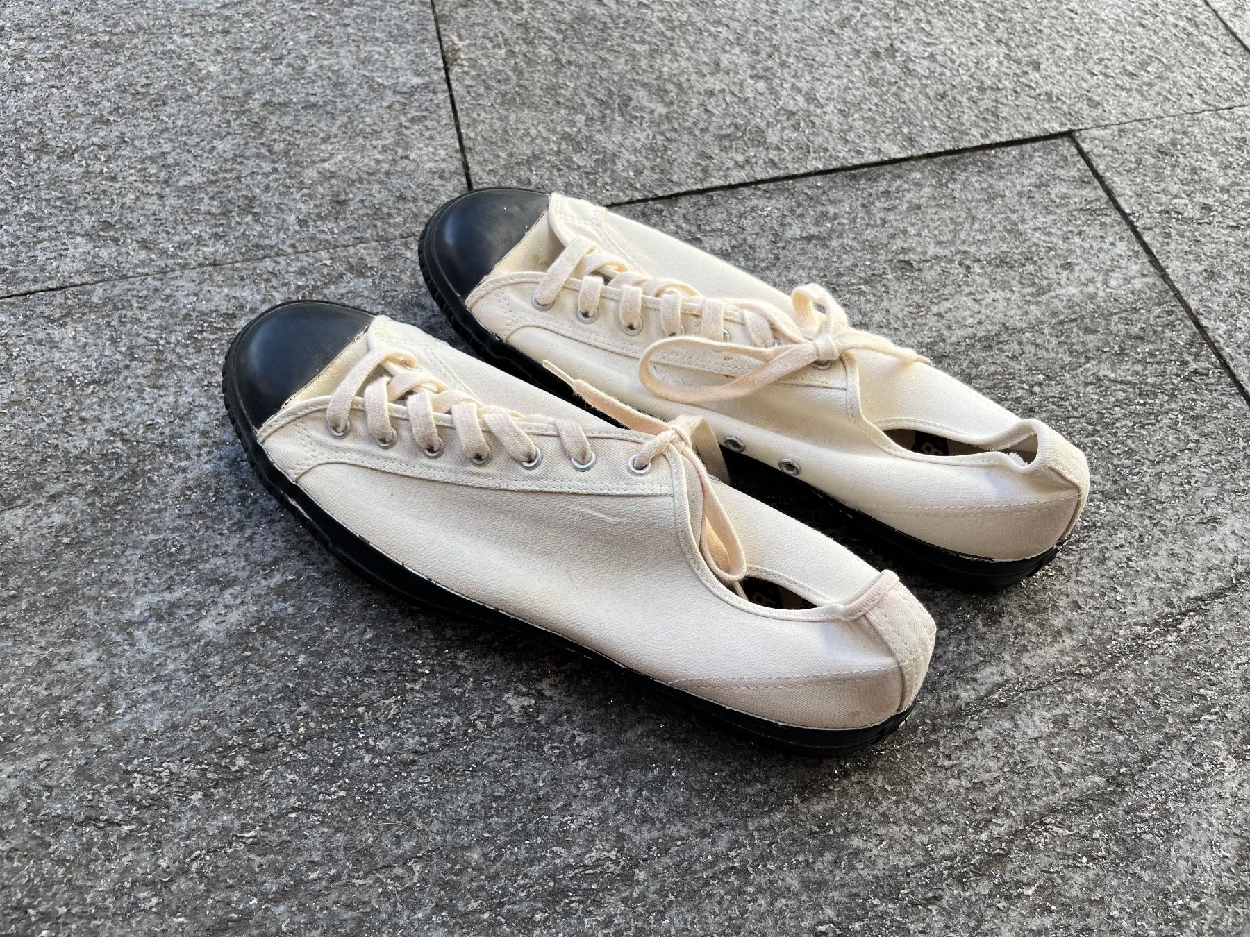Scarpe da uomo: John Logren Sneakers 12 – Usato da Bottmingen venduto da Puffsack 2