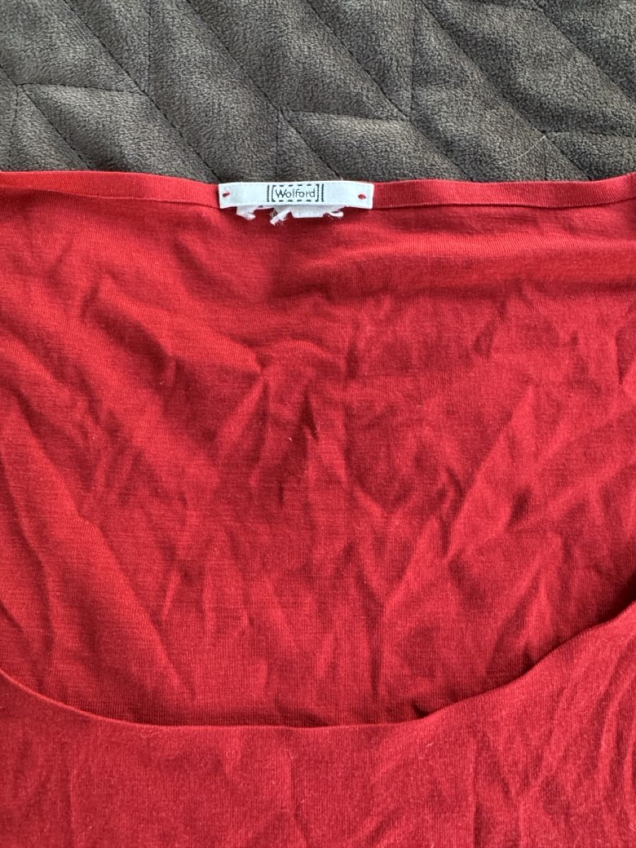 Wolford T-Shirts: Wolford Shirt, Grösse S Rot  – Gebraucht aus St. Gallen von LkN_34 1