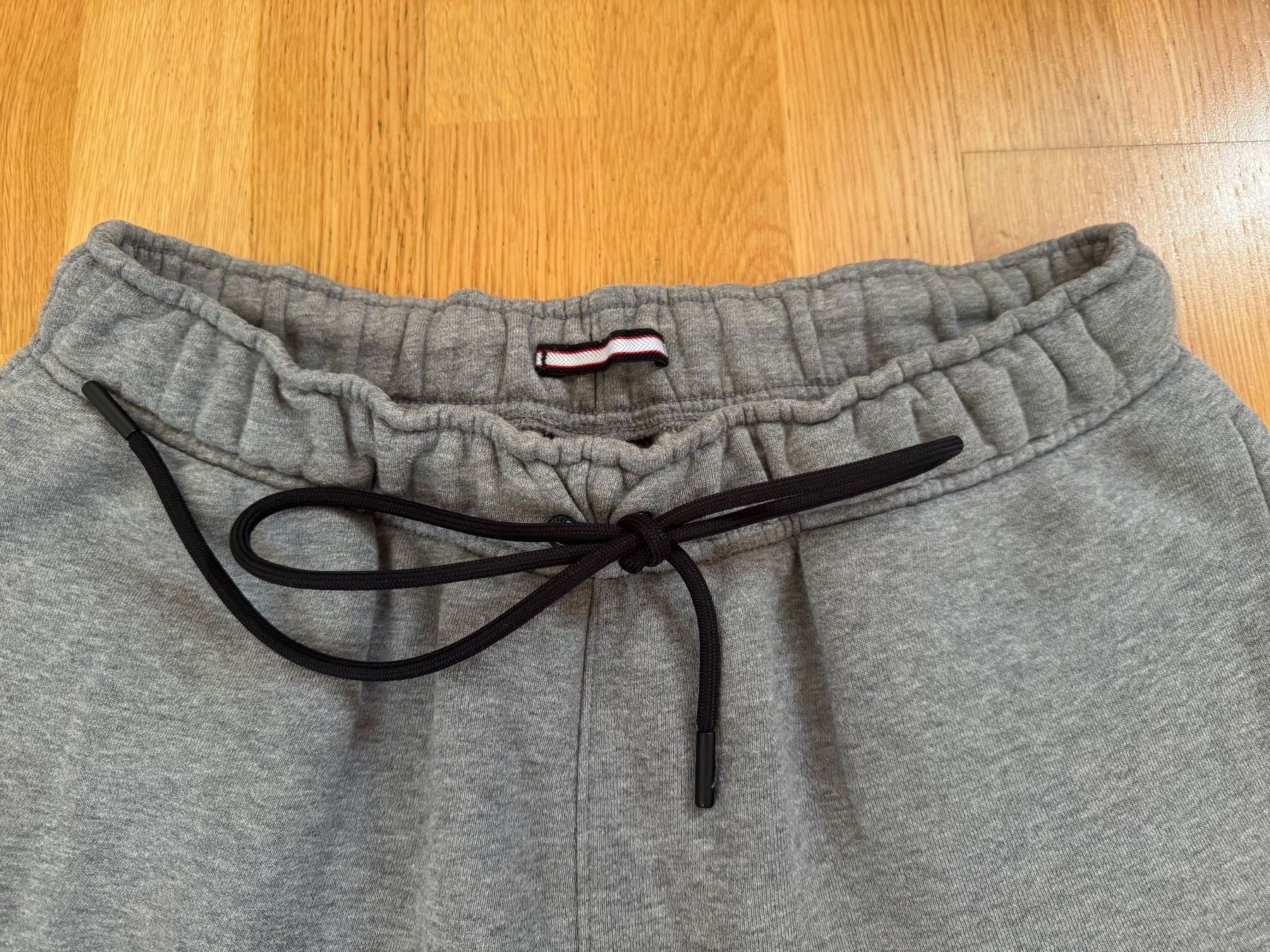 Jordan Pantaloni: Jordan Jogginghose Grau, Grösse M – Usato da Spiez venduto da HomeShoppingSpiez 2