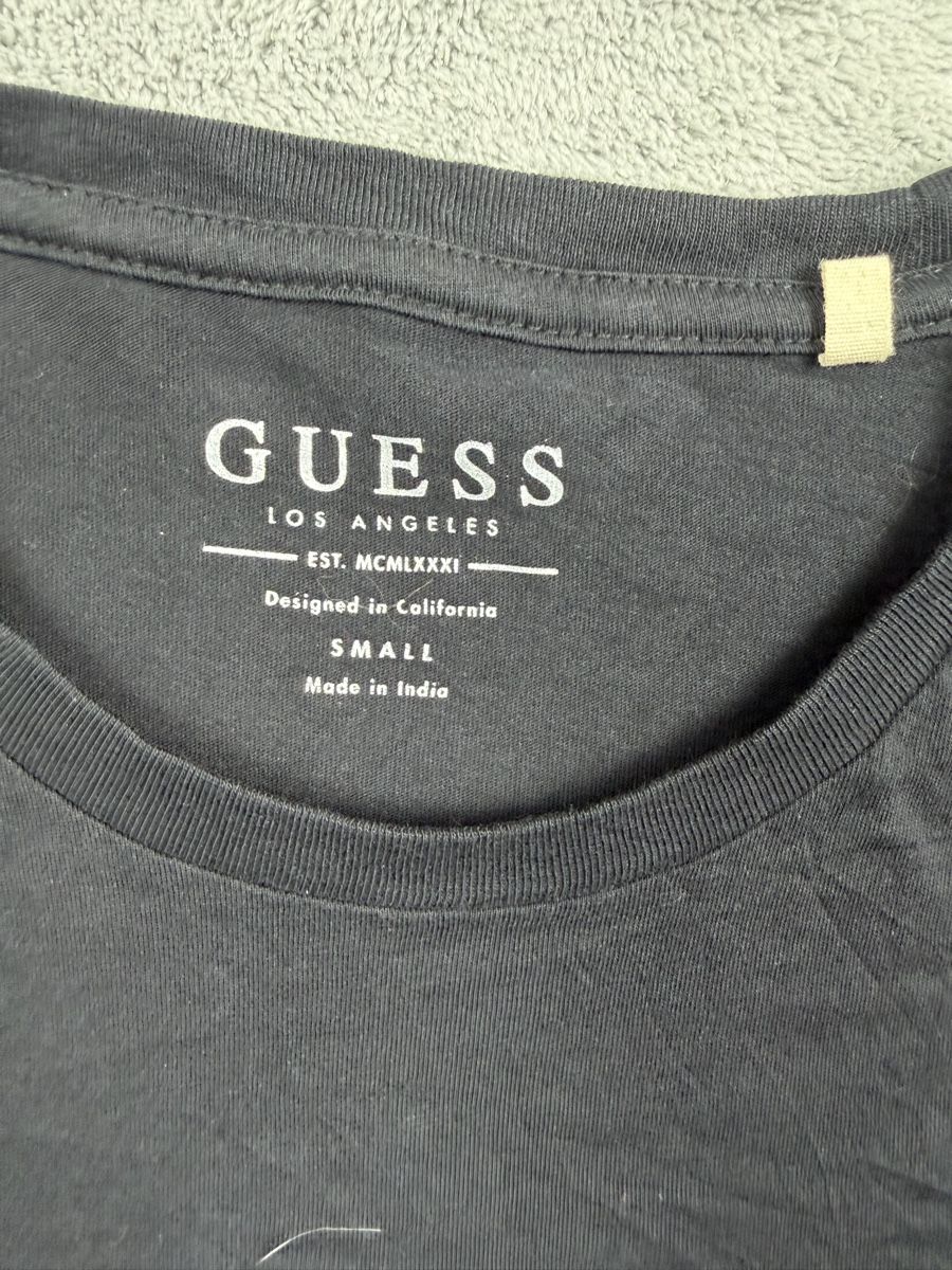 Guess T-Shirts: Guess woman tee – Gebraucht aus Erlinsbach SO von TogaResell 4