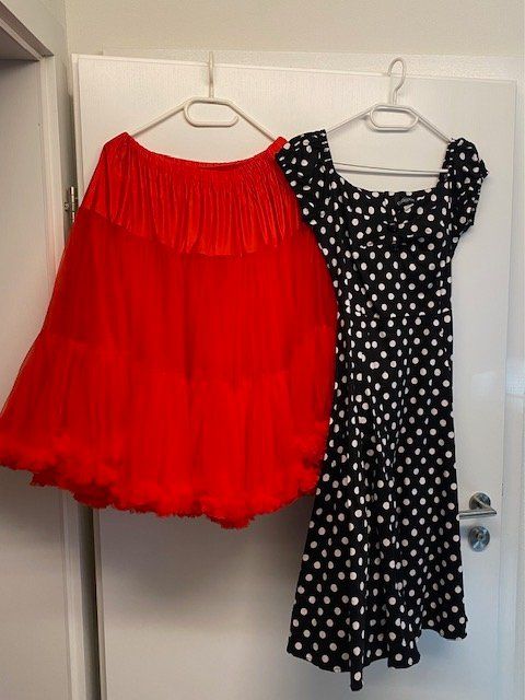 Costumi: Punkte-Kleid mit Petticoat – Usato da  venduto da