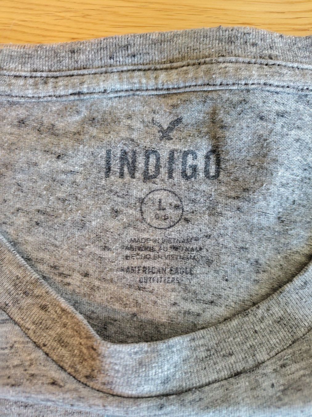 T-shirt: Indigo Tshirt L grau – Usato da Interlaken venduto da dmncmg 1