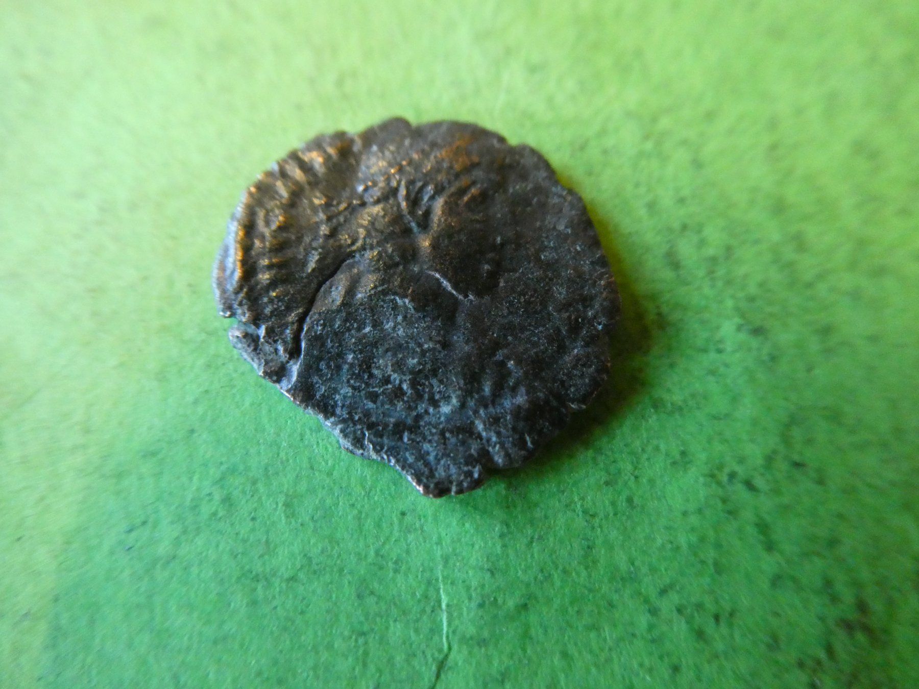 Tutti le monete: uralte   Bronzemünze  16 mm  1.26 g – Usato da Hinterforst venduto da Rohusri