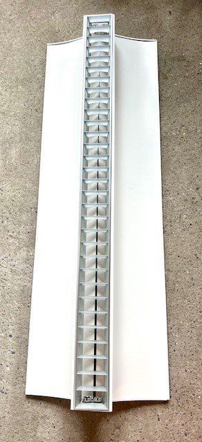 Kronleuchter & Deckenlampen: Leuchtstofflampe, Deckenleuchte, Neuware – Neu und originalverpackt aus Riedtwil von wiederverwendung