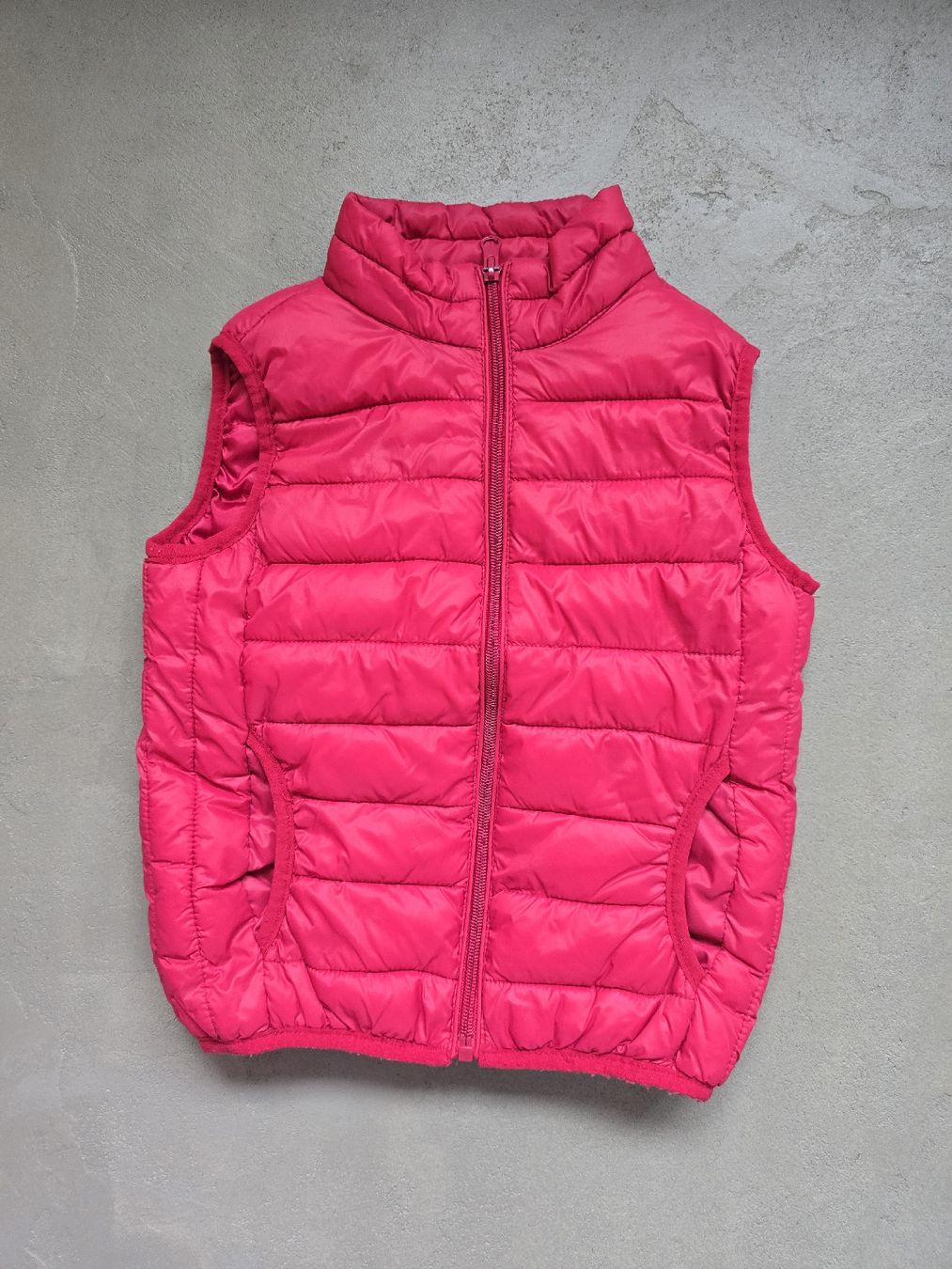 Gilet & Giacche: Rotes Gilet Grösse 110 – Usato da Büron venduto da Liv7