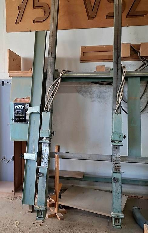 Tutte le macchine: Hydraulische Rahmenpresse, Leimständer. Utis. – Usato da Mönchaltorf venduto da Casolin 3