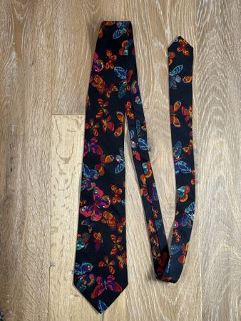 Great vintage BOSS silk tie