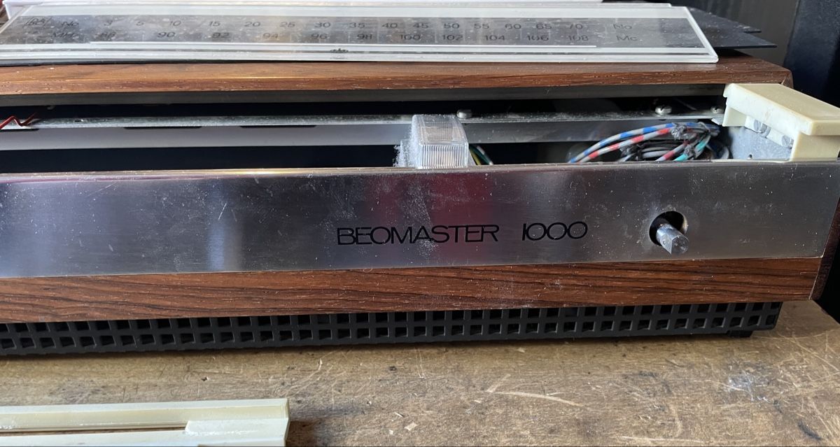 Bang & Olufsen Verstärker: Beomaster 1000 – Defekt aus Orbe von i.sestito 9