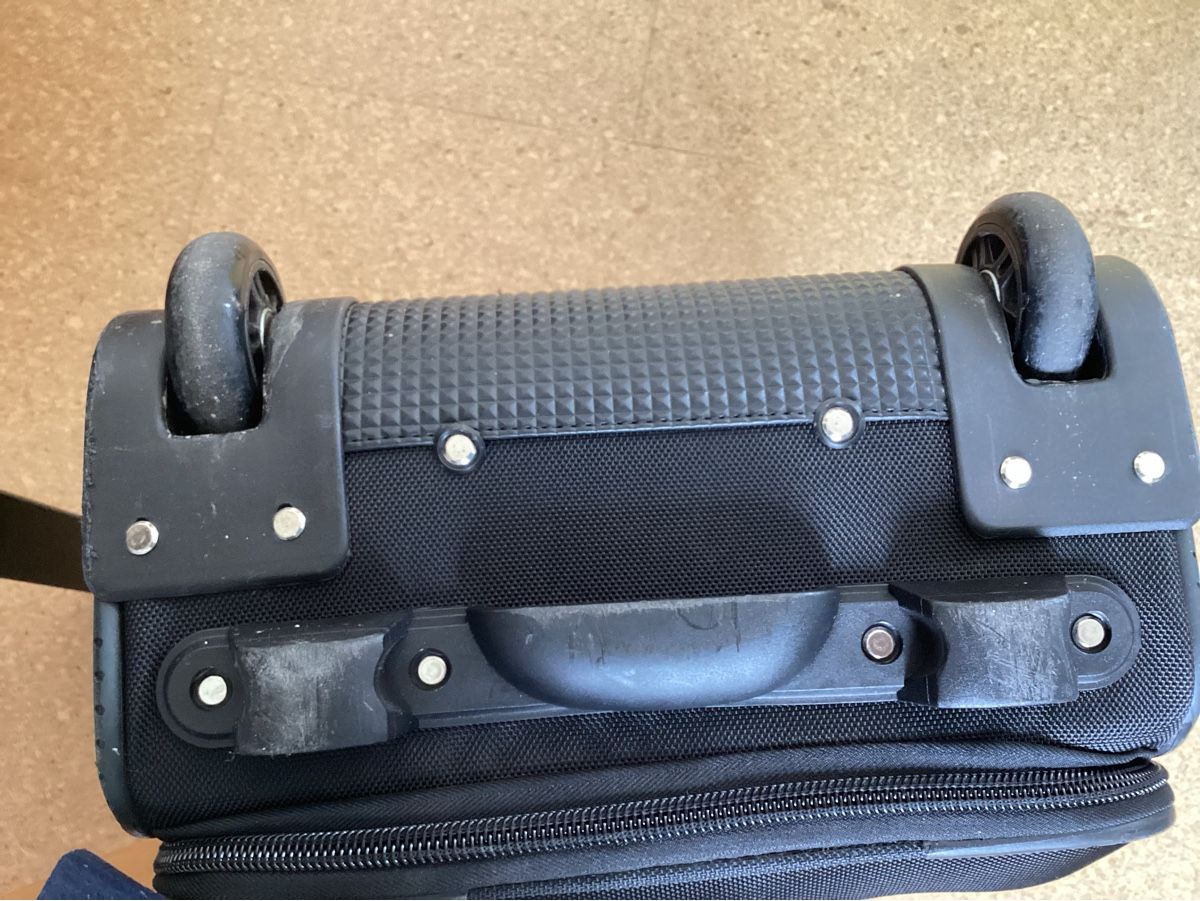 Valigie & Borse: Handgepäck Trolley Sakos - neuwertig – Usato da Lenzburg venduto da dbr_hf8w 4