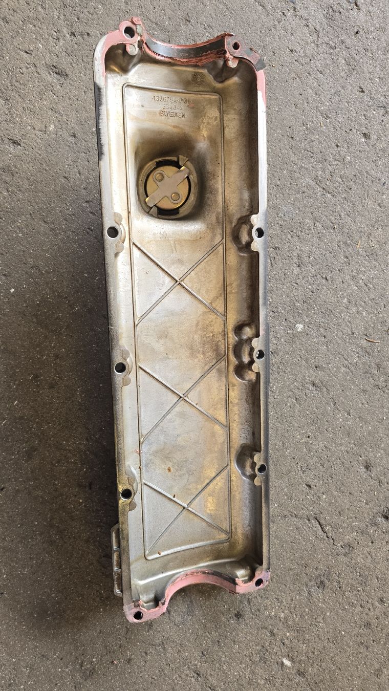 Volvo Tutti pezzi di ricambio auto: Volvo B230 Ventildeckel – Usato da Bern venduto da tiz_lw6n 1