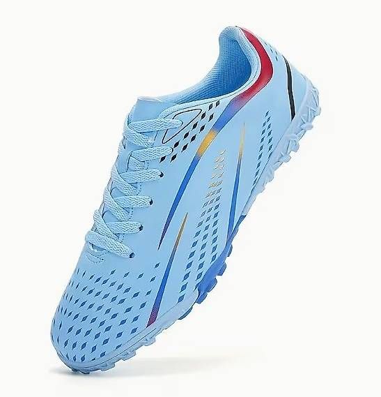 Scarpe da uomo: Fussballschuhe, Grösse 43 (Neuware) – Usato da Frauenkappelen venduto da Emma7 1