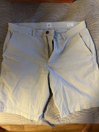Herren Shorts GAP Grösse 33 hellblau guter Zustand