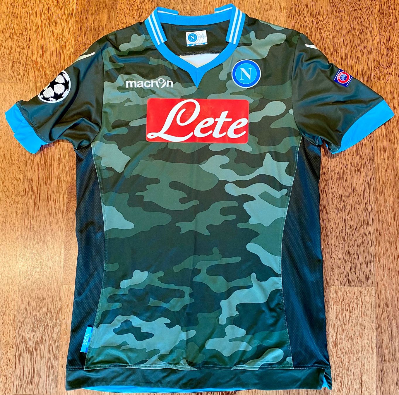 Leibchen & Hosen: Napoli Away Third Shirt - 2013/14 - Camouflage – Neu (gemäss Beschreibung) aus Hermetschwil-Staffeln von Beat131