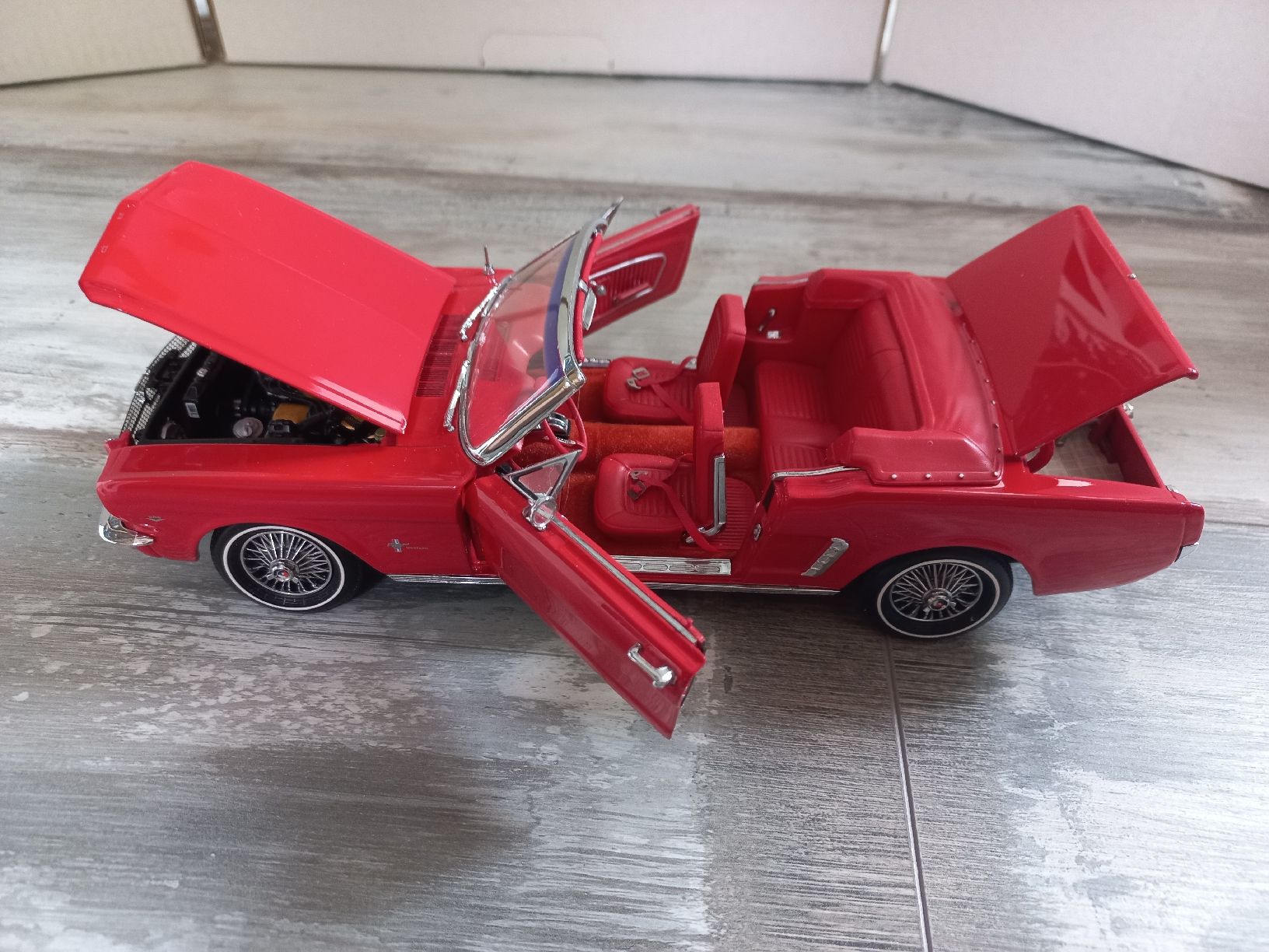 Ford Modellautos: Ford Mustang 1/18 Precision 100 – Gebraucht aus Attalens von remy_s00 5