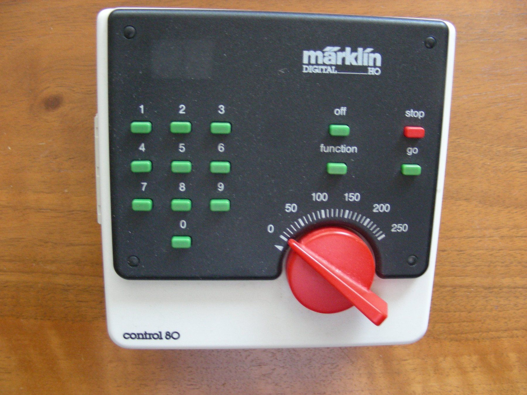 Märklin Modelleisenbahnen: Märklin Control 80 – Gebraucht aus Villars-Burquin von Rodjeurs