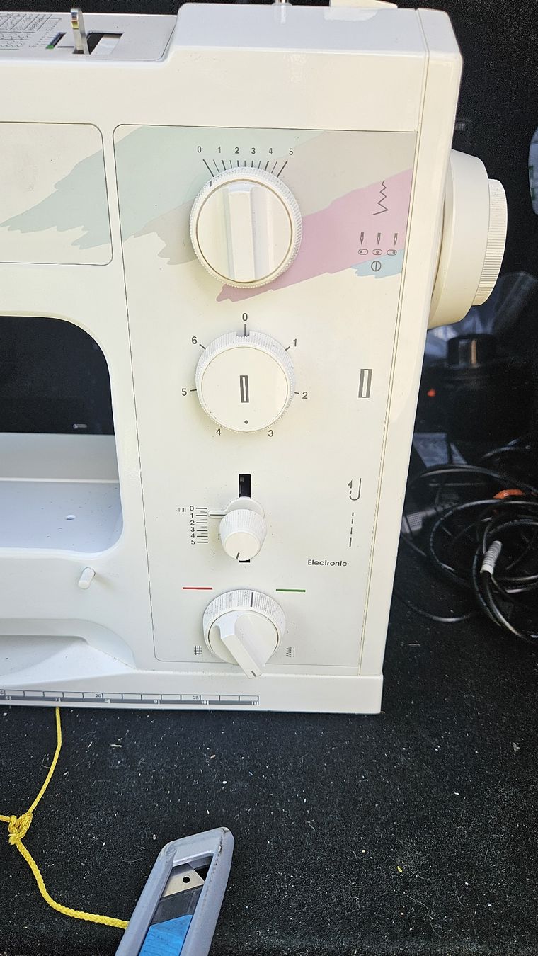 Bernina Nähmaschinen: Bernina 1001 sewing machine  – Gebraucht aus Sachseln von laz_65cg 5