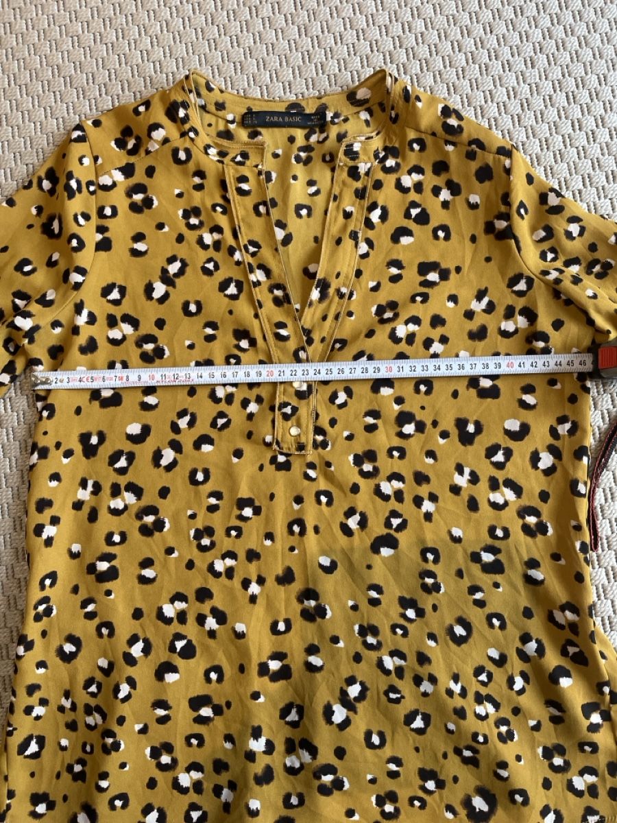 Zara Chemisiers: Zara Basic Bluse,Leopardenmuster, Ocker, S – D'occasion à Solothurn par Bobesch08 5