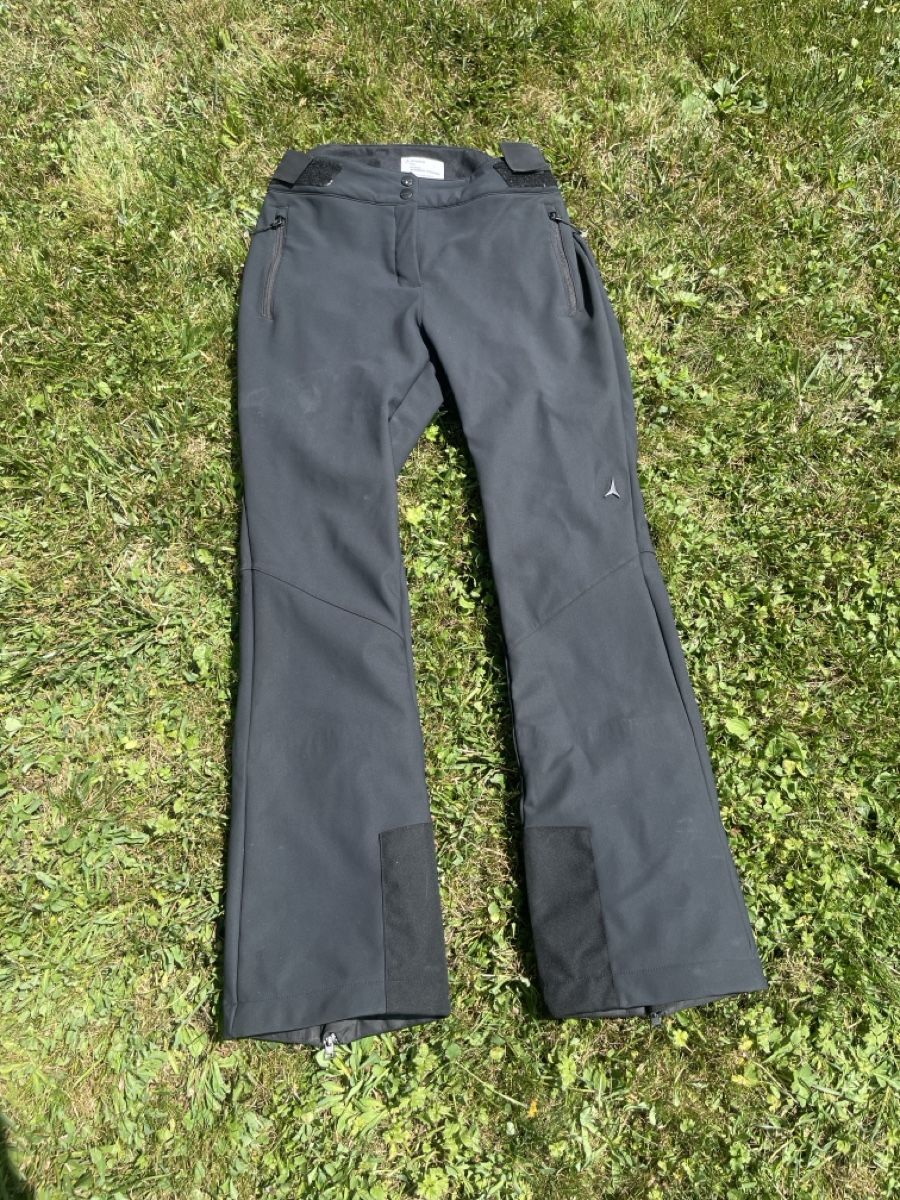 Atomic Pantaloni: Atomic Skihose Cloud Damen Grösse M schwarz – Usato da Bern venduto da sb732