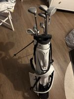 Golftasche mit Schläger