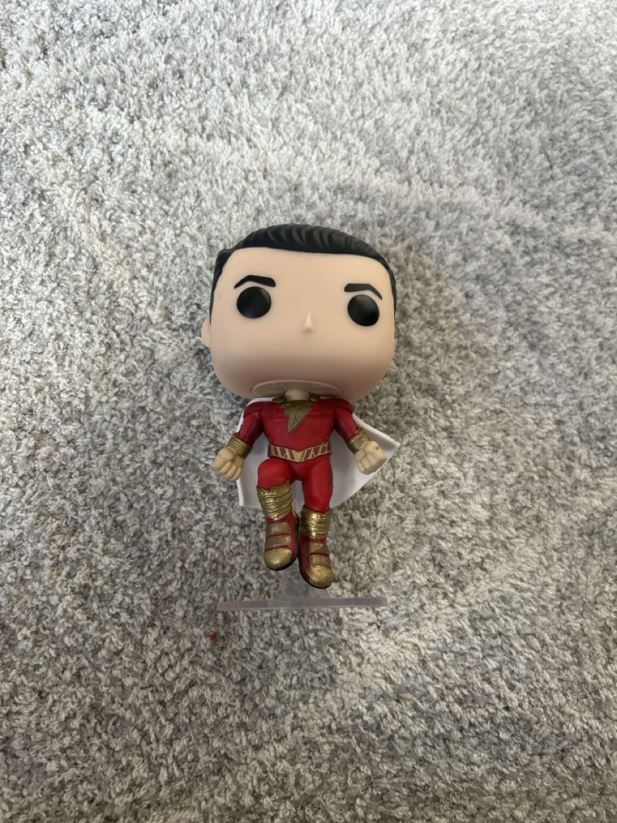 Funko Statuette: Funko Pop Shazam ohne Karton – Usato da Binningen venduto da Tim_777