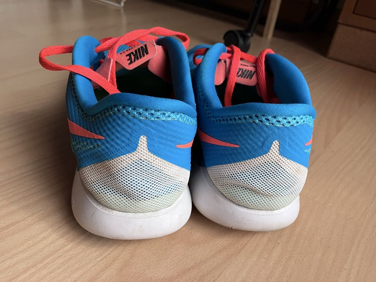 Nike Herrenschuhe: Nike Free Run Gr. 44 – Gebraucht aus Dättwil AG von Datura 2