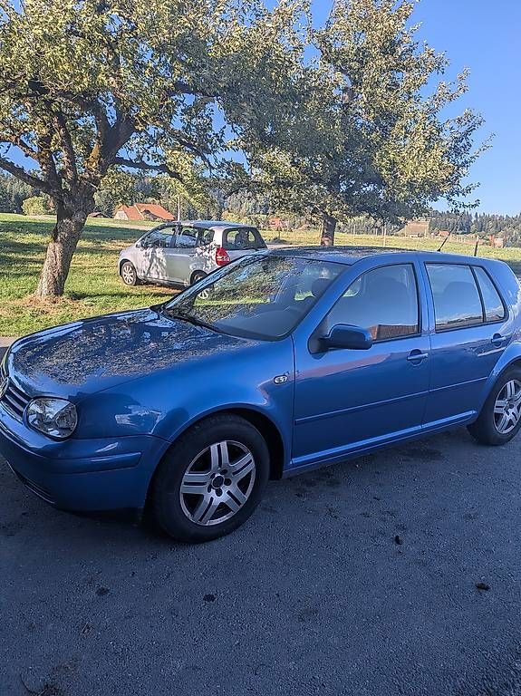 VW Automobili: VW Golf 4 – Usato da Niederhünigen venduto da pas_r9rd