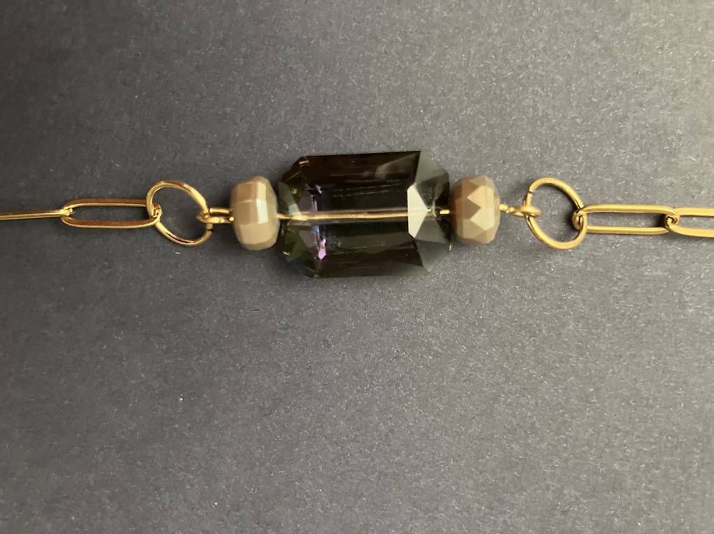 Bracciali & Braccialetti: Modisches Armband mit geschliffenen Glassteinen – Usato da St. Gallen venduto da jbr_q7tx 1