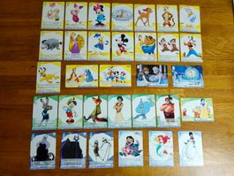 32 Disney Characters Tradingkarten von weiss schwarz blau