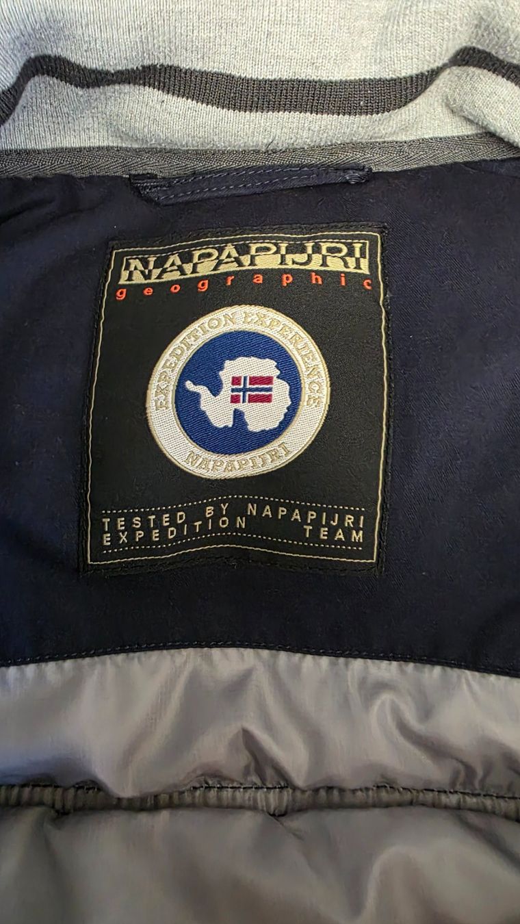Napapijri Gilet & Giacche: Gilet – Usato da Dübendorf venduto da Jolenia 2
