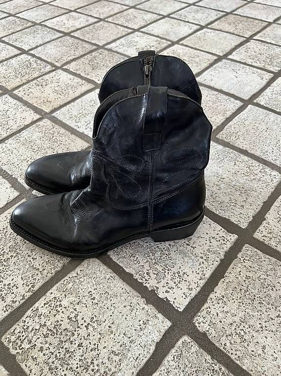 Scarpe da donna: Stivaletti "Camperos" SHOTO  – Usato da Gentilino venduto da pet_p7fg 1