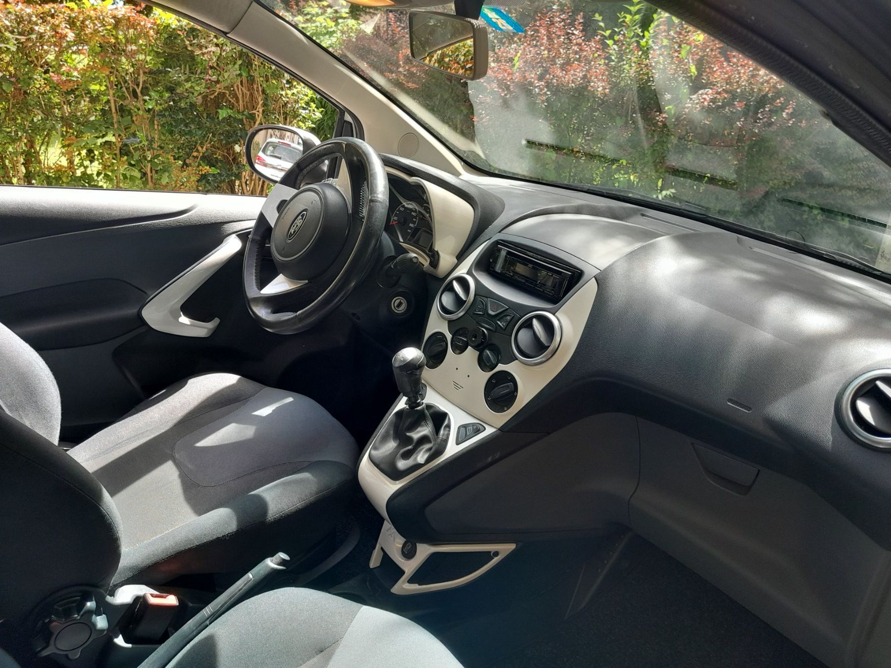 Ford Autos: Ford KA 1.2 Titanium – Gebraucht aus Lausanne von sfino 4