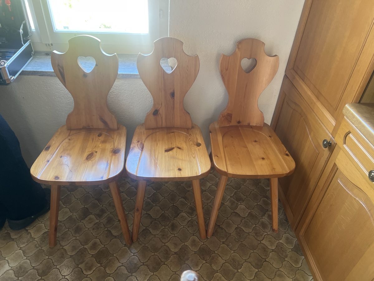 Set di tavolo e panche: Table en pin – Usato da glovelier venduto da juste_marie 1