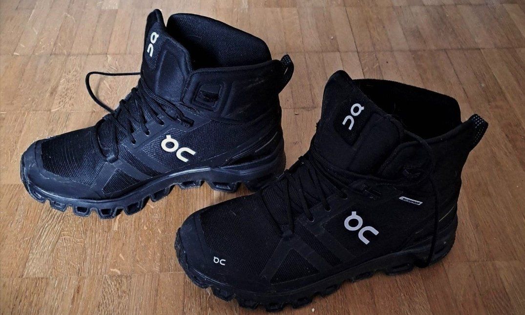 On Chaussures femmes: On Cloudrock Mid Waterproof Wanderschuhe Schwarzy – Neuf (Voir description) à Zürich par nara13 2