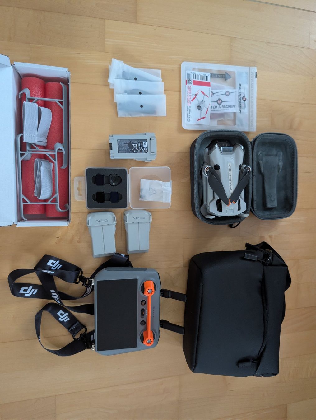DJI RC Modellbau: DJI Mini 4 Pro Fly more plus, uvm... – Gebraucht aus Zürich von bino56