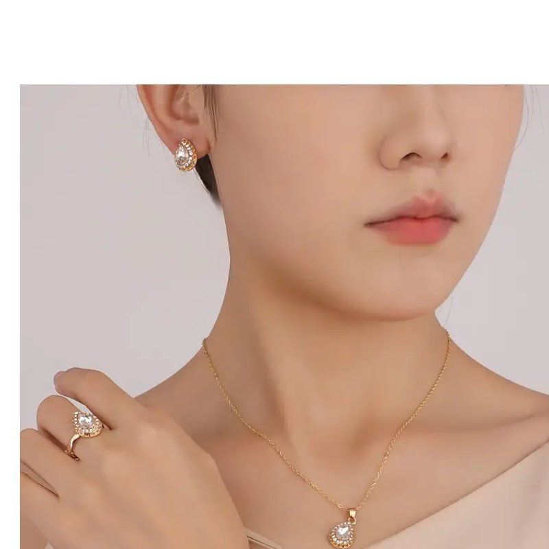 Catenine: 18k Kette, Ohrringe, und Ring mit Strass Steinen – Nuovo e nell'imballaggio originale da Glattbrugg venduto da majuska01 1