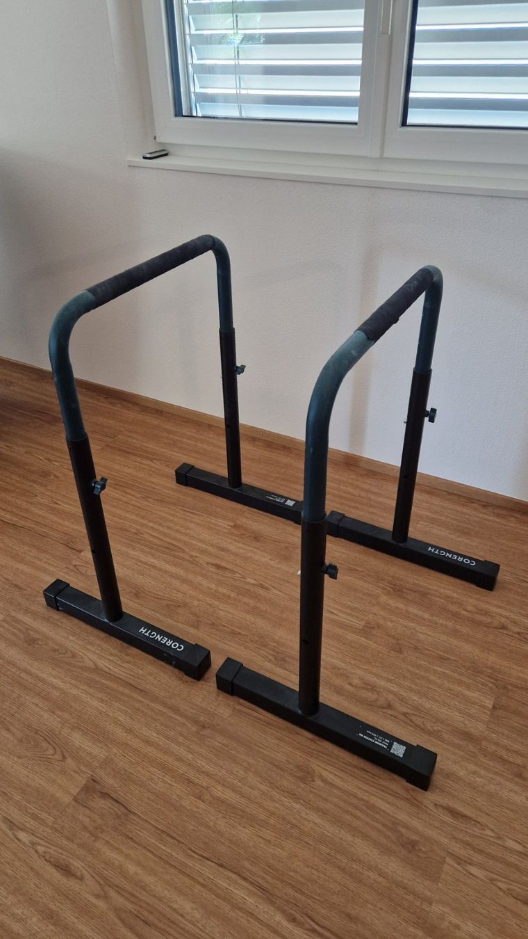 Decathlon Vélos d'appartement: Corength Decathlon Dip-Barren / Parallettes – D'occasion à Walenstadt par jan_dcn2