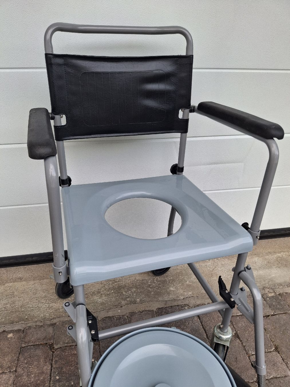 Sedie a rotelle: Toiletten-Rollstuhl – Usato da Zürich venduto da wallrider01 1