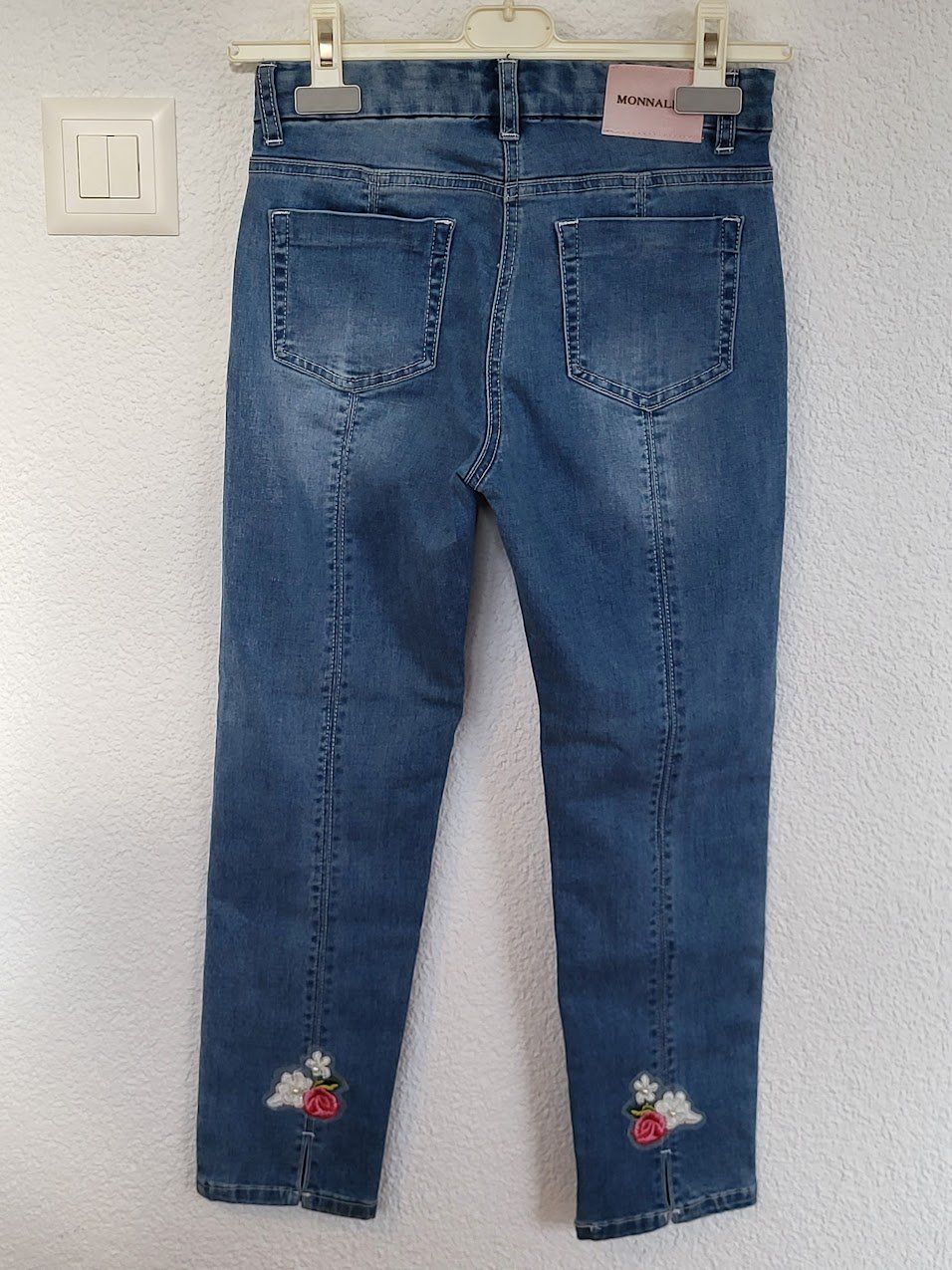 Monnalisa Pantaloni: Monnalisa Mädchen Jeans – Usato da Meilen venduto da mads57 1