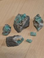 💚✨ Grüner Smaragd Rohstein auf Matrix – Set ✨💚 146g