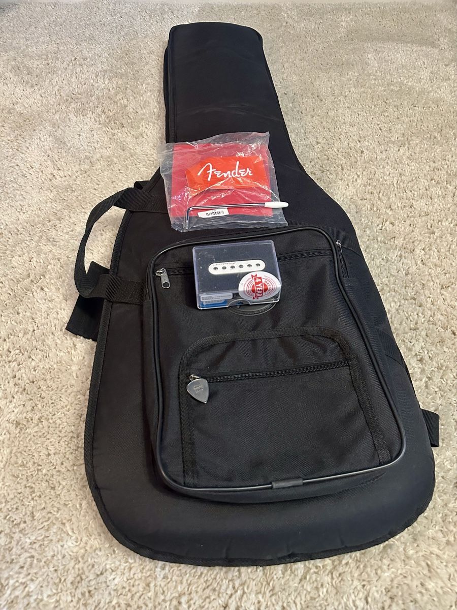 Fender Musikinstrumente: Fender Stratocaster H.E.R – Gebraucht aus La Tour-de-Trême von Amarokc_Game 5