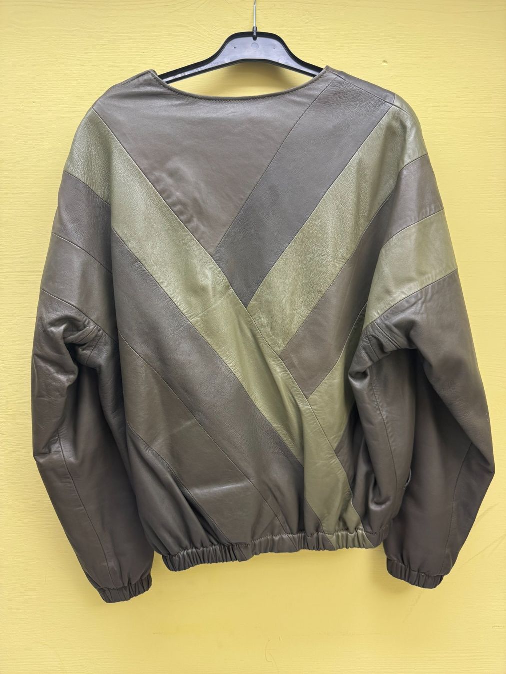 Giacche: Vintage Patchwork-Jacke Lederoptik–Grau/Olive-Retro – Usato da Sursee venduto da CAZS_Sursee 2
