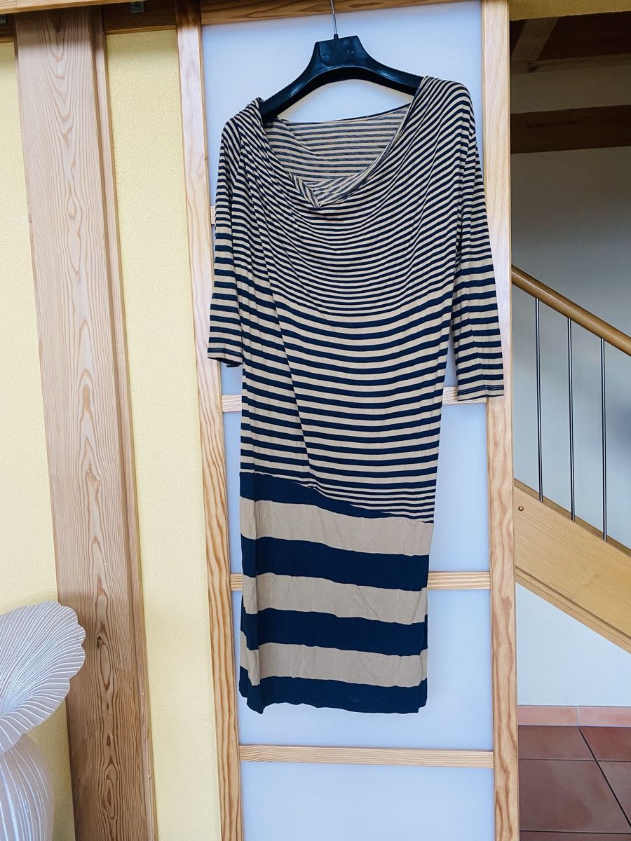 Vestiti: Jolie robe – Usato da Belmont-sur-Lausanne venduto da chu_vxf5