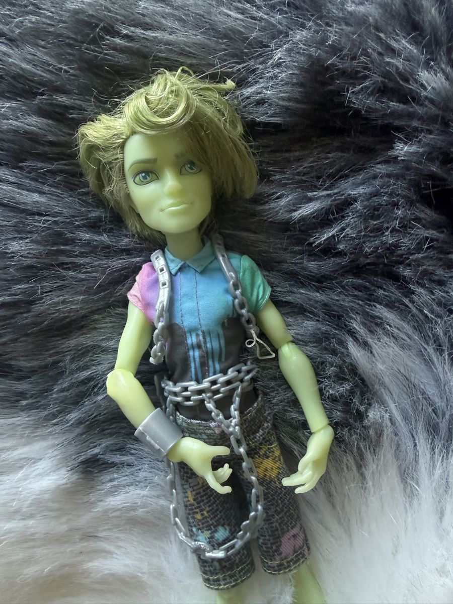 Poupées: MONSTER HIGH PORTER GEISS – D'occasion à La Tour-de-Peilz par Doriane.sch 1