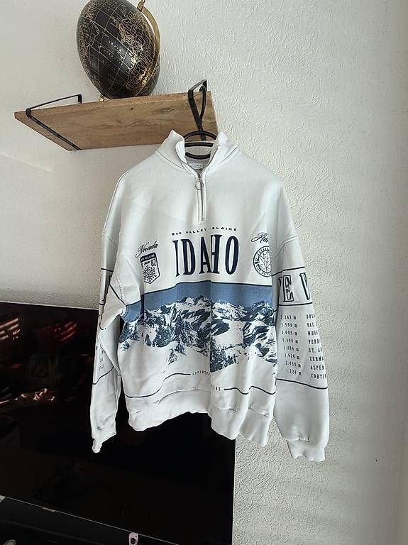 Pullover & Sweatshirts: Pull Bershka – Gebraucht aus La Neuveville von mor_y2m6