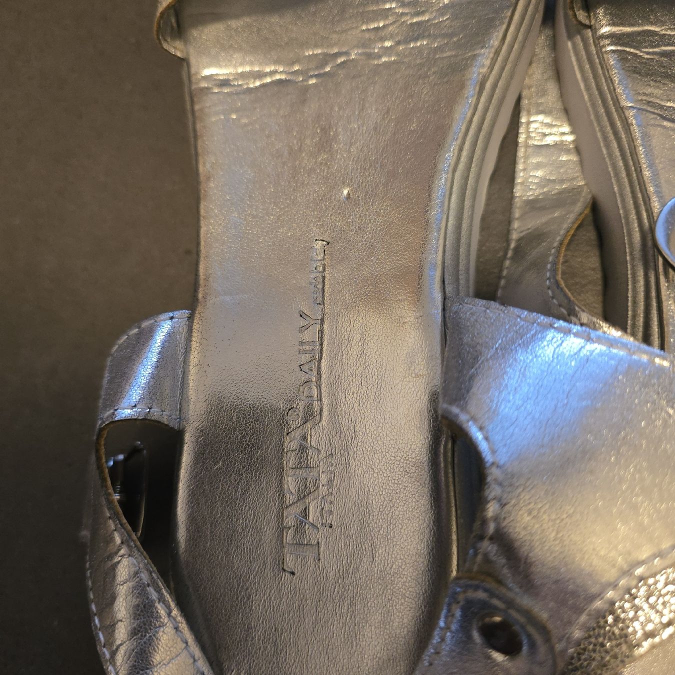 Tata Scarpe da donna: Sandales TATA – Usato da Zürich venduto da lar_d9pc 2
