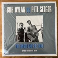 Bob Dylan Vs Pete Seeger - The Singer And The Song / 1. UK