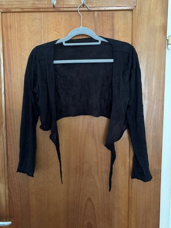 Schwarzer Bolero 