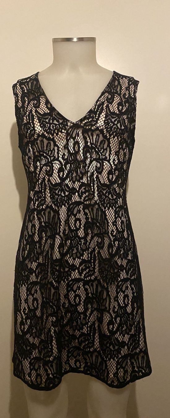 Benetton Vestiti: schwarzes Cocktailkleid Grösse S – Nuovo (secondo la descrizione) da Grindelwald venduto da SumsiBiene