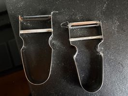 2 Gemüseschäler aus Metall