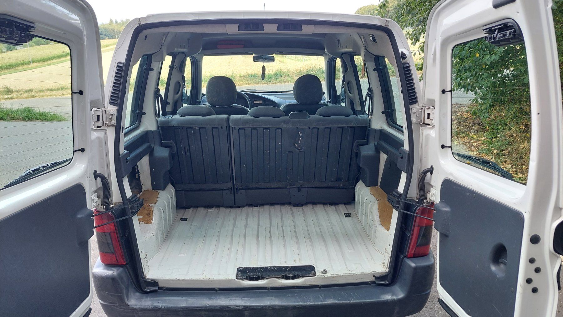 Citroën Automobili: Citroen Berlingo 1.4i – Usato da Konolfingen venduto da Sohonewyork 4